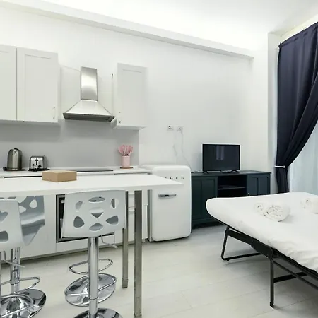 Appartement Duomo View - 2 Min From Duomo Amazing Location Milaan