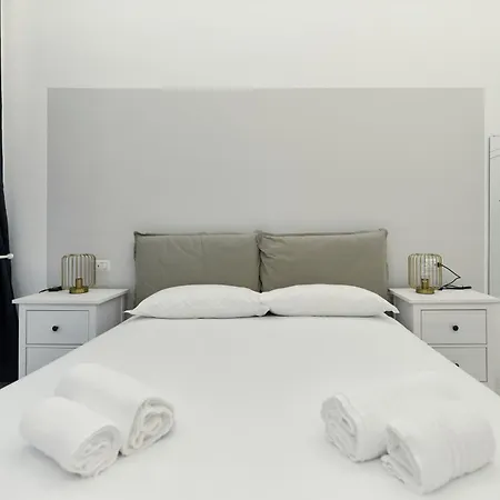 Appartement Duomo View - 2 Min From Duomo Amazing Location Milaan