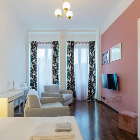 Duomo View - 2 Min From Duomo Amazing Location Appartement Milaan