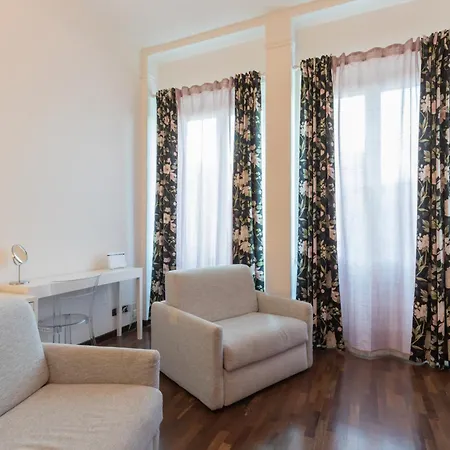 Duomo View - 2 Min From Duomo Amazing Location Appartement Milaan